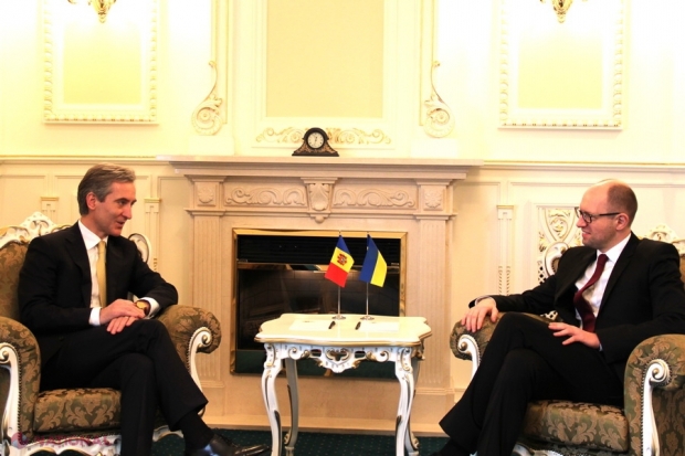 La rândul său, Arseni Yațeniuk a mulțumit premierului moldovean pentru sprijinul ferm al R. Moldova în situația dificilă în care s-a pomenit Ucraina.