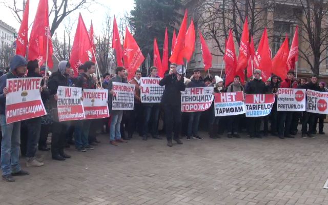 Partidul Socialistilor si cativa zeci de sustinatori protesteaza in centrul capitalei.