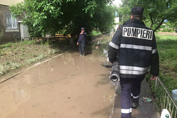 Дожди нанесли ущерб в Кэушень.