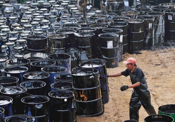 Государства ОПЕК согласуют снижение добычи нефти сроком на 6 месяцев.