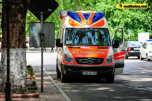 Ambasada Slovaciei în Republica Moldova, prin intermediul SlovakAid, oferă două ambulanțe dotate cu echipament medical de ultimă generație pentru două instituții medicale.