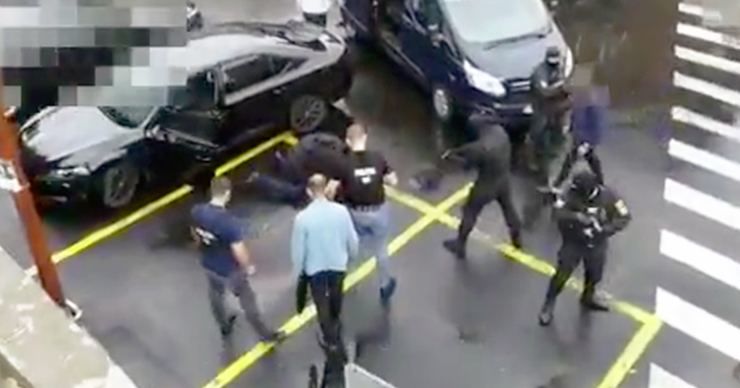 Полиция задержала членов ОПГ, шантажирующих жителя Кишинева.