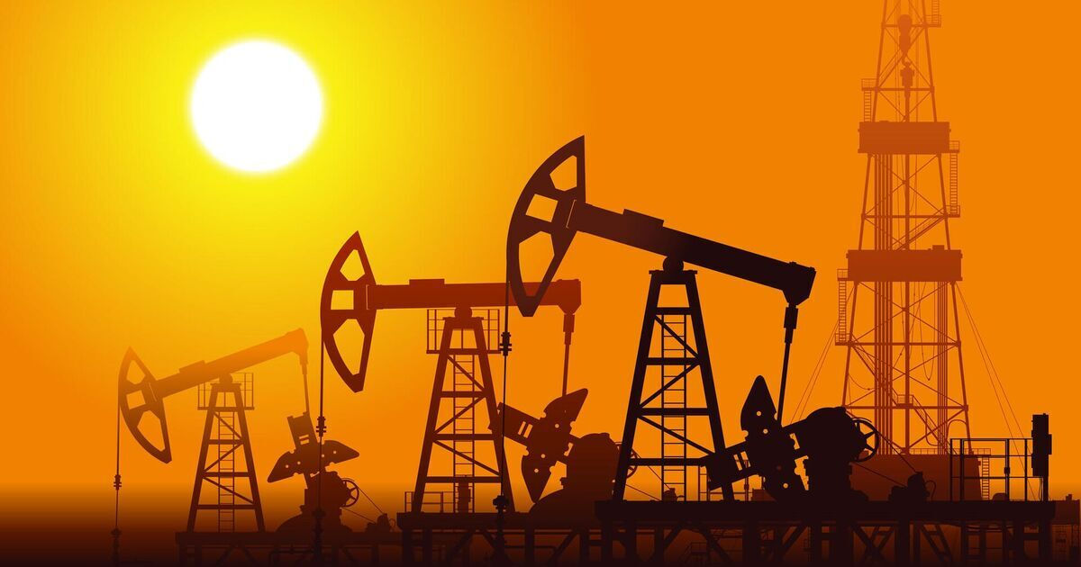 Нефть подешевела из-за неожиданного роста запасов в США.