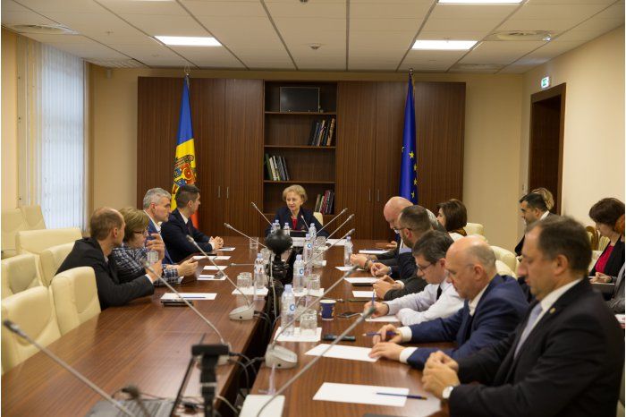 Завтра состоится пленарное заседание парламента.