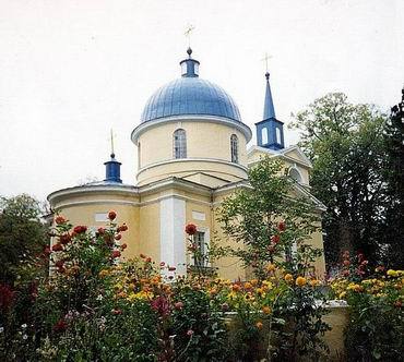 Грабил церкви, потому что нужны были деньги.