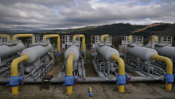"Газпром" 12 октября о возобновил поставки газа на Украину после получения от "Нафтогаза" 234 миллионов долларов.