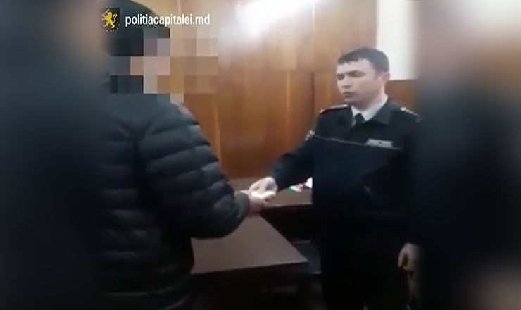 По словам мужчины, деньги предназначались для операции.