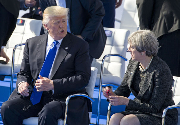 Трамп встретится на следующей неделе с премьер-министром Великобритании в Давосе.