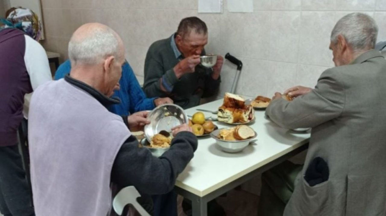 В Кишиневе городской приют стал единственным местом спасения для бездомных зимой.
