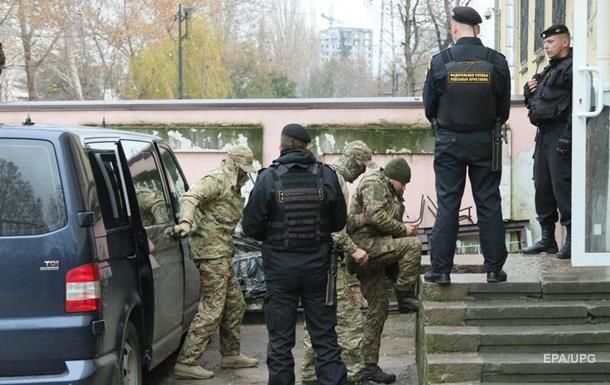 В Крыму арестовали всех задержанных украинских моряков.
