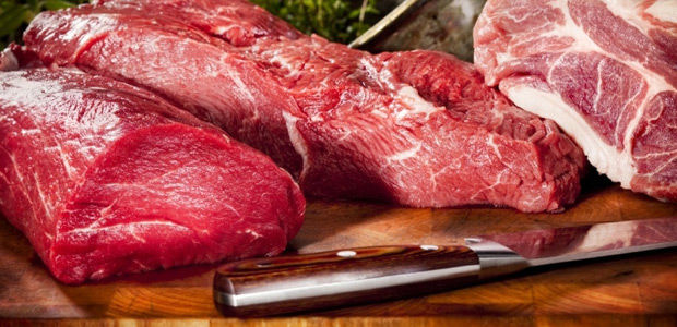 Человека в зомби могут превратить бактерии из сырого мяса.