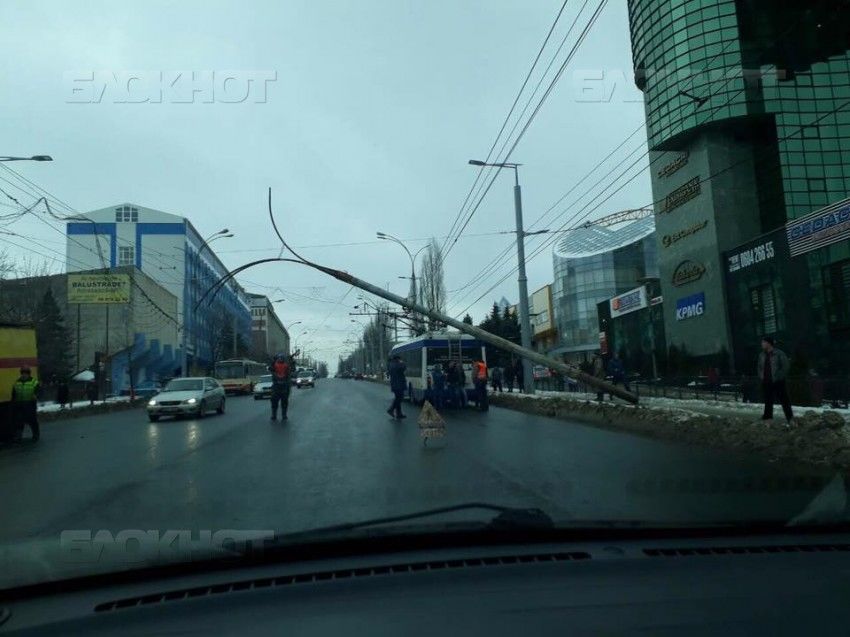 В течение прошлой недели в Кишиневе упали четыре электрических столба. 