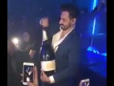 A scăpat din mână șampanie de 30.000 €. Reacția tânărului