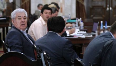 Tentativa comuniștilor a eșuat, iar proiectul de condamnare a crimelor regimului totalitar comunist a fost inclus pe ordinea de zi. 