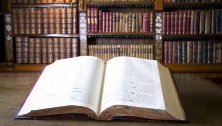 Astfel, 340 de volume de beletristică în limba română vor îmbogăţi fondul de carte al Bibliotecii Raionale Leova. 