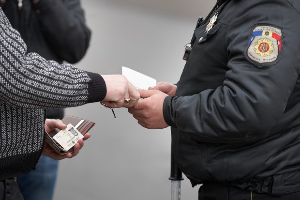 La moment, la Serviciul de Securitate Internă şi Combatere a Corupţiei al MAI nu a fost înregistrată nicio plângere pe acest caz.