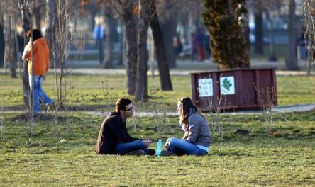Potrivit meteorologilor, vremea caldă se va menține și săptămâna viitoare.