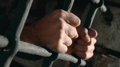 Inculpatul şi-a recunoscut vinovăţia, motiv pentru care i-a fost redus cu o treime termenul de detenţie.