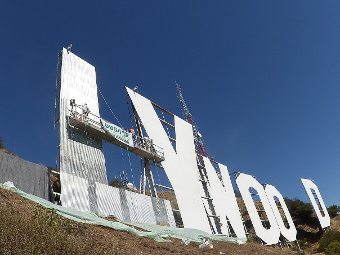 Реставрация надписи "HOLLYWOOD". Фото: ©AFP