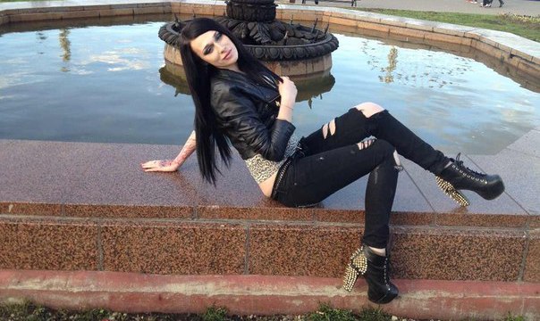 При проверке документов выяснилось, что Илона Новоселова и ее жених являются транссексуалами.