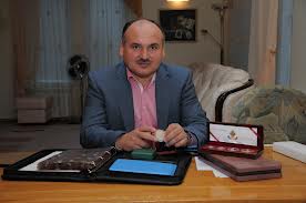 Golea de asemeni neagă informațiile că ar fi fost angajat la o extensiune a postului rusesc de televiziune RTR