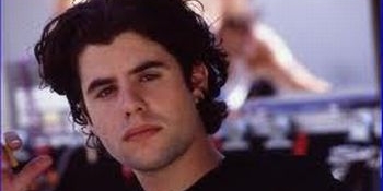Sage Stallone, în vârstă de 36 de ani, a fost găsit mort, sâmbătă, în reşedinţa sa de la Hollywood.