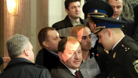  Reprezentanții pazei de stat au intimidat deputații PCRM să intre în Parlament”, a spus comunistul Anatol Zagorodîi.