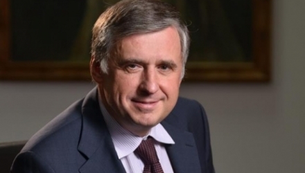 Fostul premier accentuează că intervenția exagerată a politicului și implicarea BEM ca armă în jocurile politice de la Chișinău dăunează.