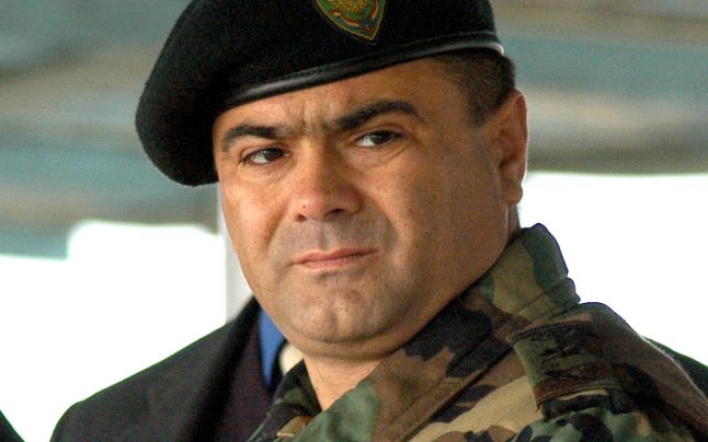 Vitalie Marinuţa, încearcă să facă lumină în cazul comercializării armamentului din dotarea Forţelor Armate. 