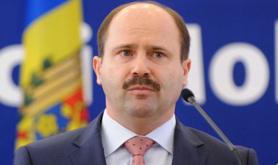 În opinia lui Lazăr, suspendarea programului cu FMI ar atrage după sine şi alte consecinţe mai puţin favorabile ţării noastre. 