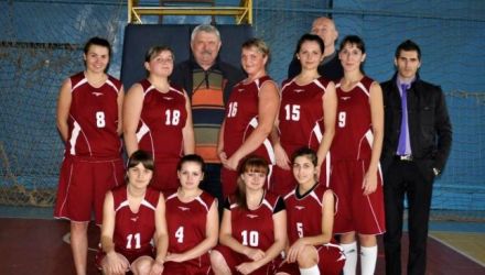 În lotul Feminei se mai află două baschetbaliste rămase din sezonul precedent, Inga Mitcova şi căpitanul Diana Socolov.