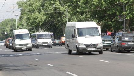 Accesul publicului în imediata apropiere a instituţiilor şi în perimetrul străzilor menţionate va fi temporar închis