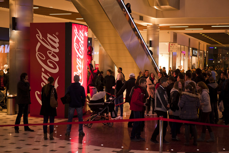 Potrivit apropiaților ei, femeia obișnuia să bea chiar și 10 litri de Coca Cola pe zi. 