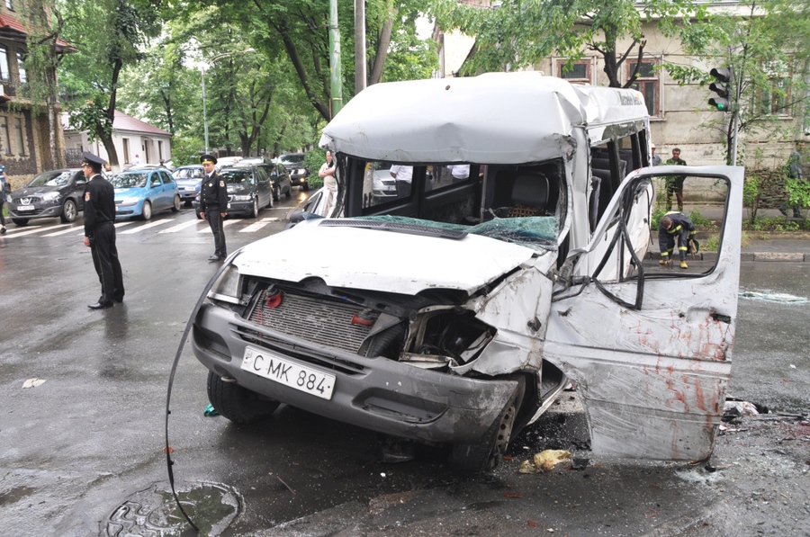 Несмотря на то, что пострадавшие в ДТП имеют многочисленные права, чаще всего жертвы аварий на дорогах не знают куда обращаться. Фото: aif.md