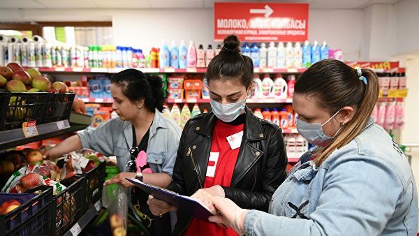 В Греции отменили обязательное ношение масок в супермаркетах.