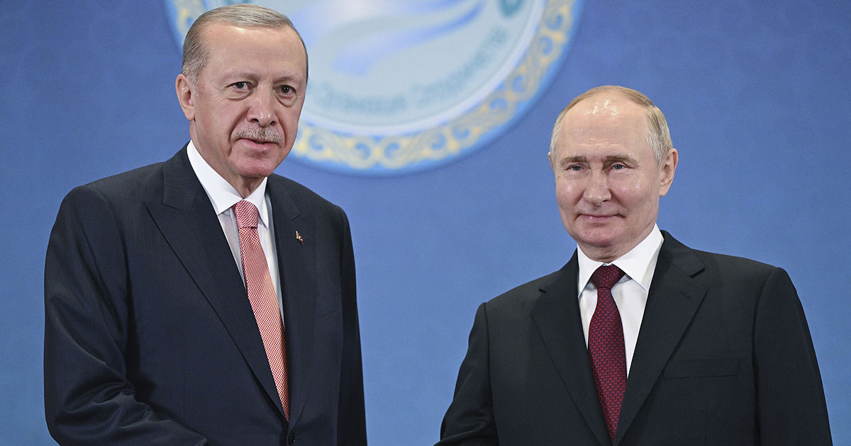 Эрдоган просил Путина забрать обратно С-400 для улучшения отношений с США.