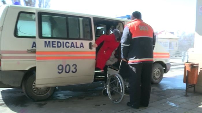 Primăria se laudă că doar 3 trei oameni au ajuns la spital cu traumatizme. 