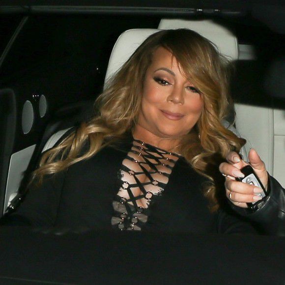 Mariah Carey și-a făcut operație de micșorare a stomacului. 