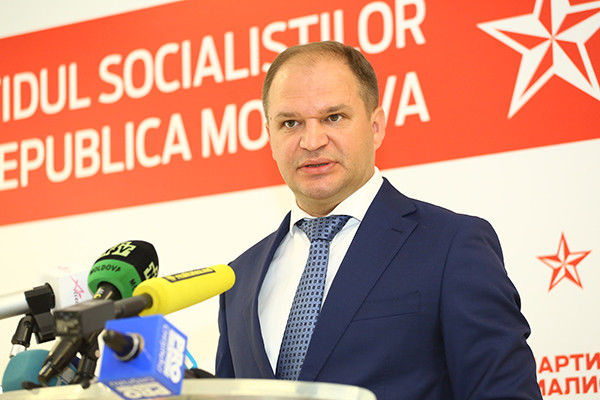 Ион Чебан отказался от должности пресс-секретаря президента.