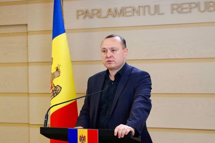 Батрынча: Намерение расширить статью об измене Родине - для борьбы с неудобными людьми.