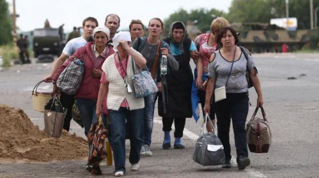 Все чаще украинцам возвращают паспорта без виз и без объяснений, почему их не дали.