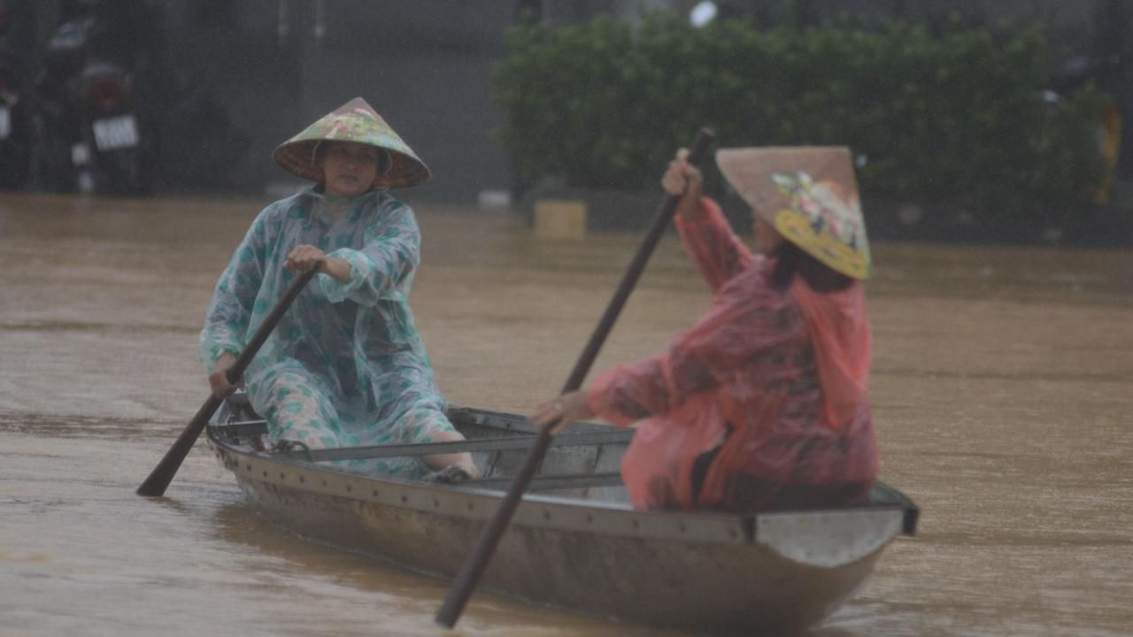 40.000 de turiști, evacuați în Vietnam din cauza inundațiilor.
