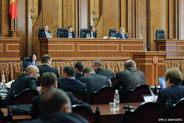 Власть должна проявлять более снисходительное отношение к оппозиции. Это доказало бы, что она усвоила ошибки и ведет себя по-европейски. Фото: ipn.md