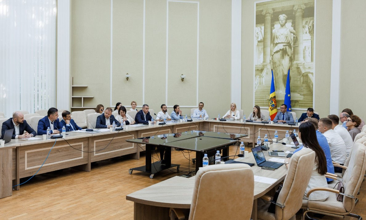 Autoritățile nu cedează și nu dau curs solicitărilor avocaților greviști.