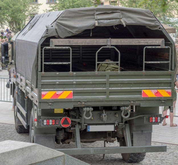 В Польше возле границы с Беларусью в аварии с военным грузовиком пострадали семь солдат.