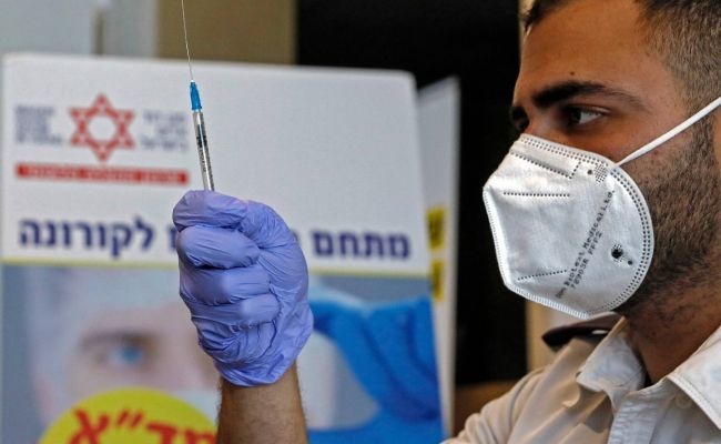 В Израиле у большинства вакцинированных Pfizer за полгода титр антител упал в 10 раз.