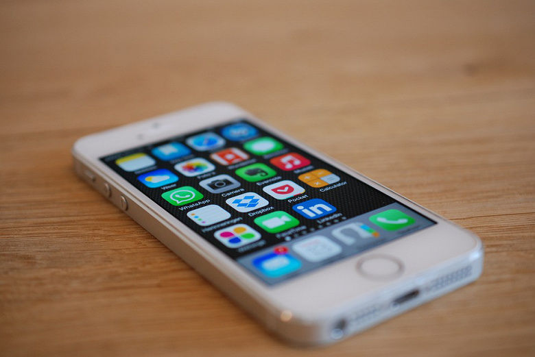 Apple обновила очень старые iPhone.