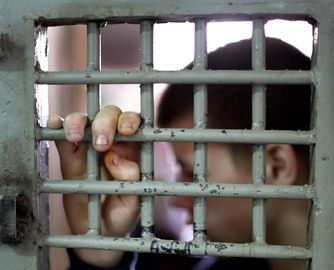 Numărul infracțiunilor comise în Moldova de minori s-a redus cu aproape o treime. 