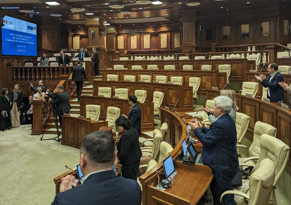 ПСРМ бойкотировала выступление спикера Верховной Рады в парламенте Молдовы.