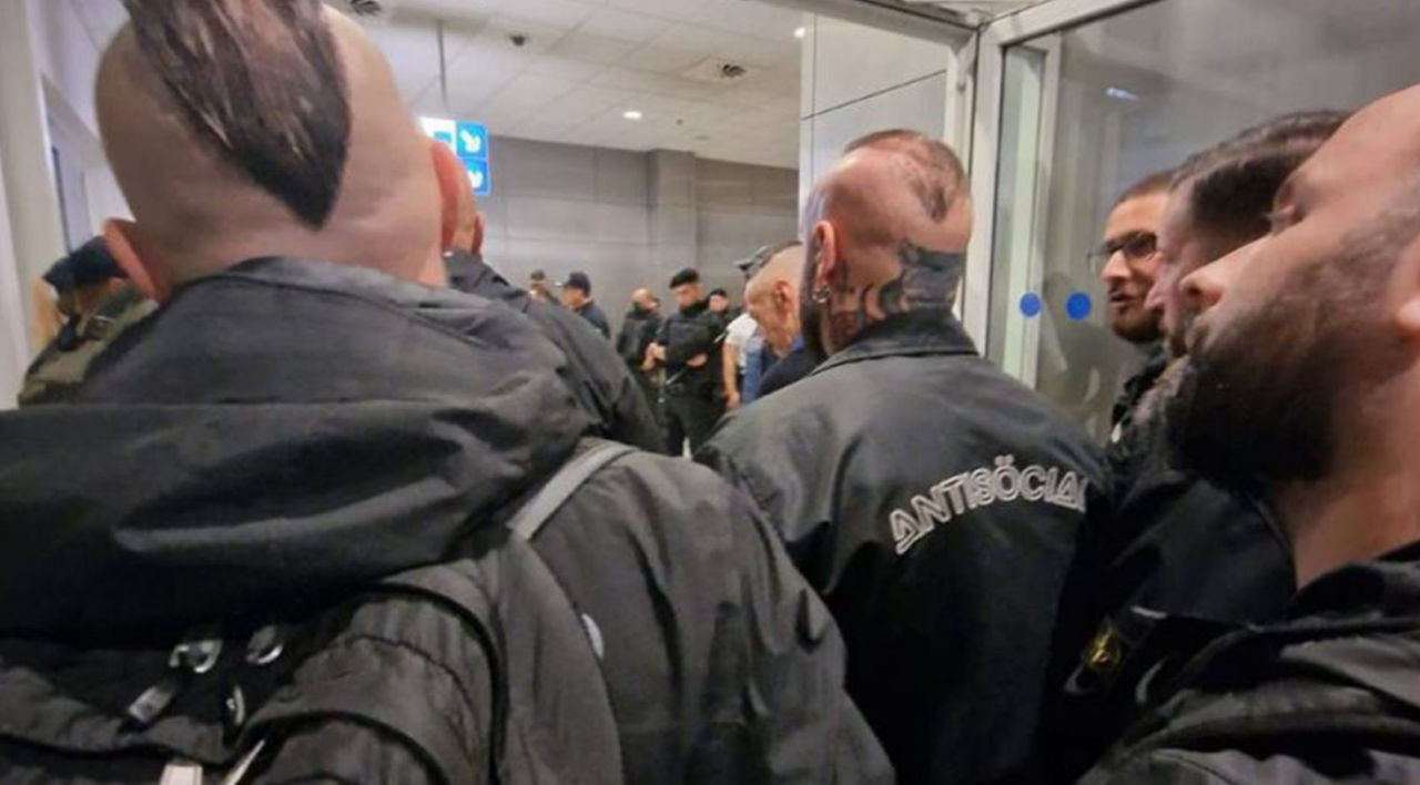 В Афинах задержали 21 члена итальянской неофашистской группировки.